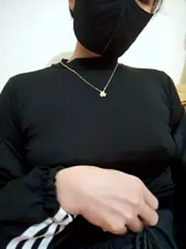 Niss8386 online show from November 28, 2025, 1:47 pm