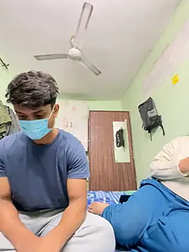 Cute hotzara online show from November 18, 2025, 4:39 am