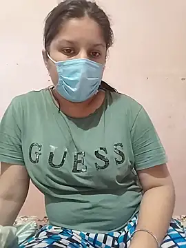 Cute hotzara online show from May 15, 2026, 8:43 am
