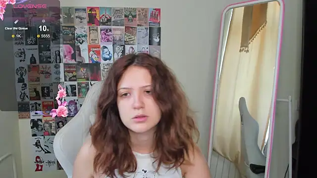 Anora Miller online show from November 29, 2025, 8:06 am