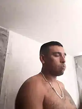 Solo privado online show from May 15, 2026, 2:46 pm