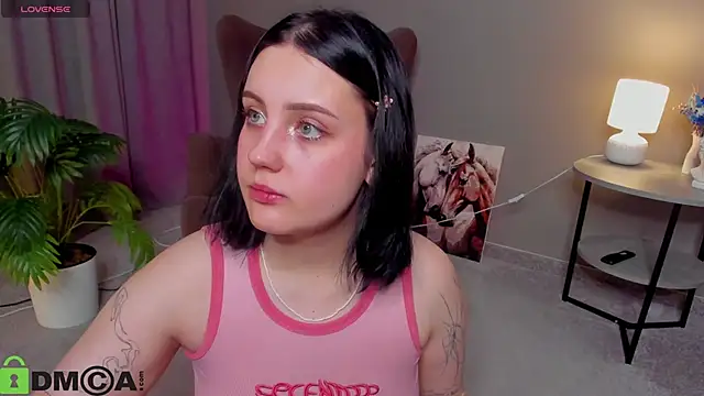 hey tessa online show from November 26, 2025, 11:11 am