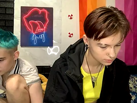 Kim  Ray online show from November 17, 2025, 2:01 pm