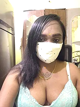 Dharshini98 online show from February 23, 2026, 11:24 pm