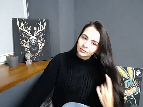 divina kira online show from November 22, 2025, 8:02 am