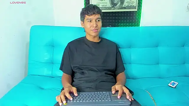 Carl-Milton online show from November 30, 2025, 7:01 am