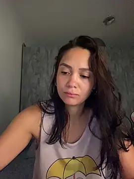 carolsapequinha online show from April 11, 2026, 8:35 pm