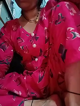 Snapshot of beutiful_hot chatting on July 1, 2026, 2:13 am beutiful hot online show from July 1, 2026, 2:13 am