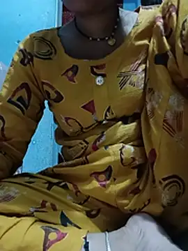 Snapshot of beutiful_hot chatting on July 12, 2026, 4:53 pm beutiful hot online show from July 12, 2026, 4:53 pm