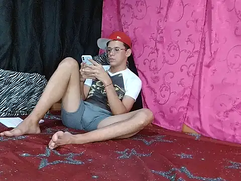 FANTASYBOYS11 online show from December 2, 2025, 10:38 pm