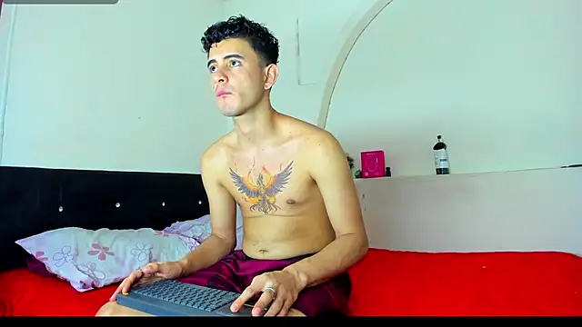 kaiborman00 online show from February 16, 2026, 3:13 am