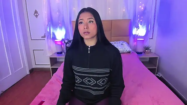 AuroraMontclair online show from December 4, 2025, 11:41 am