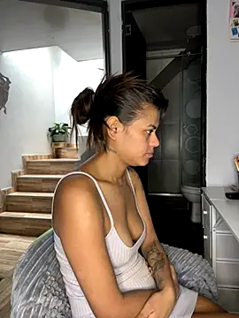 anna evans9 online show from December 5, 2025, 1:09 pm