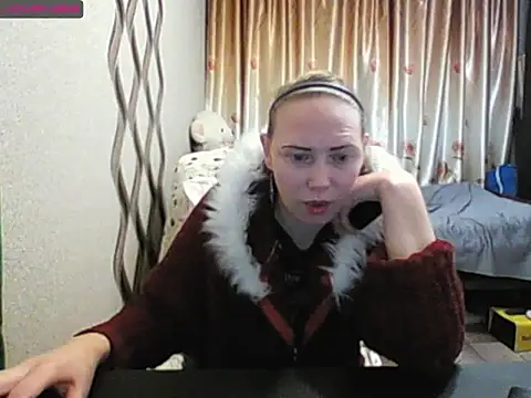 JenniDeep online show from December 18, 2025, 12:33 pm