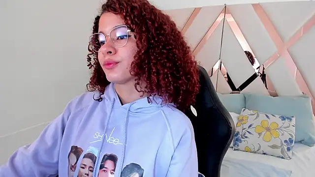 avrilwaynee online show from January 19, 2026, 11:58 am