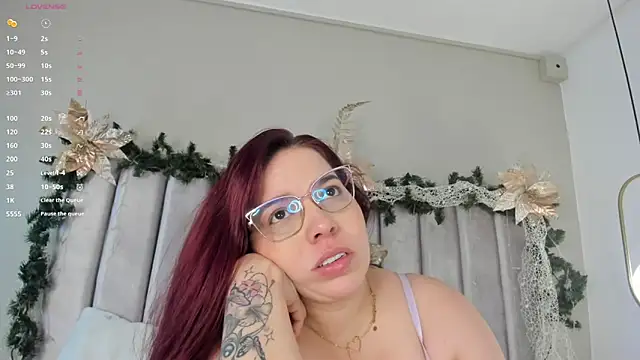 AnnaNoval 10 online show from December 1, 2025, 12:32 pm