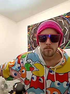 Arlo King online show from November 15, 2025, 8:11 am