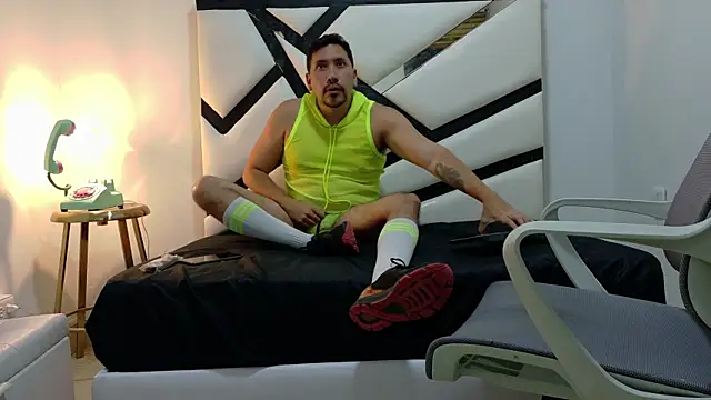 BDSM JHON online show from November 18, 2025, 11:59 pm