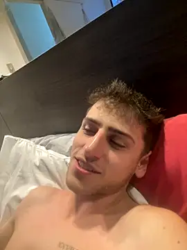 z4nett1 online show from December 5, 2025, 12:41 am