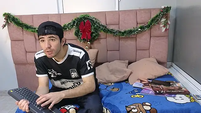 BryanTowers online show from November 18, 2025, 2:39 am