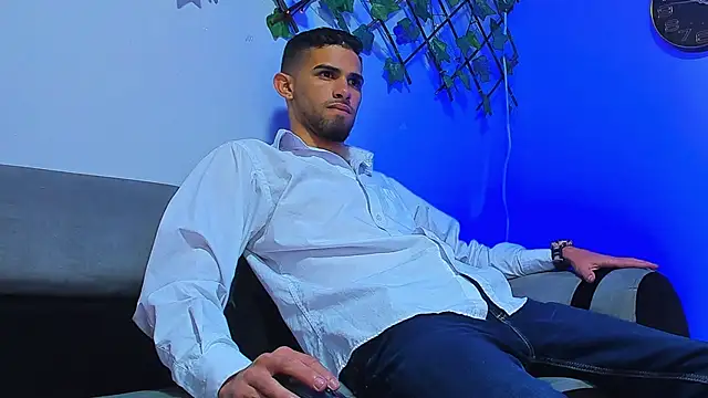 Angel blue1 online show from November 19, 2025, 2:55 am