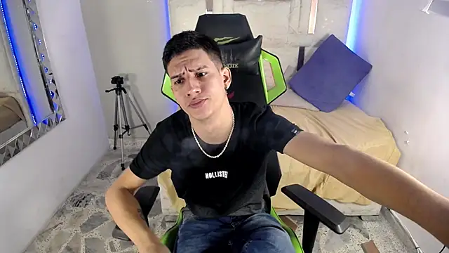 HARD GROUPP  online show from November 17, 2025, 4:29 am