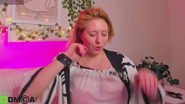 miss lisaaa online show from November 16, 2025, 3:01 am