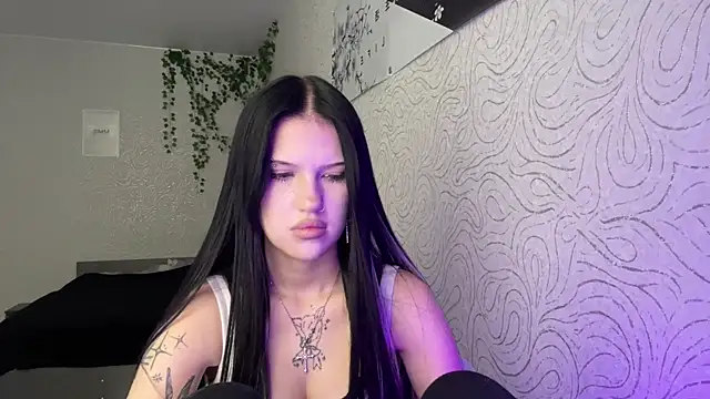 JuliaElse online show from November 14, 2025, 11:09 am