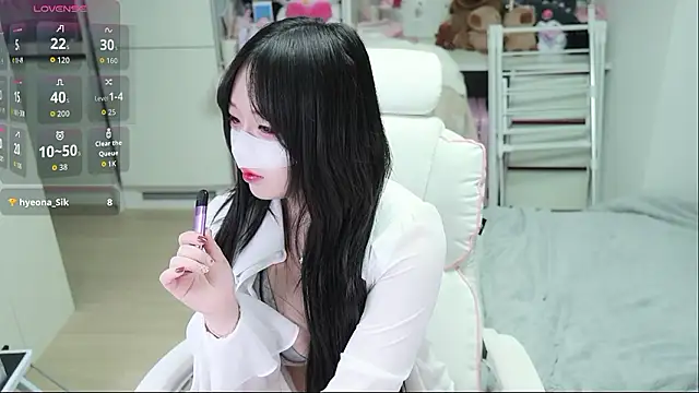 kimhyeona2005 online show from March 26, 2026, 12:44 pm