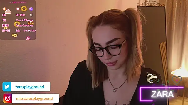 Snapshot of ZarasPlayground chatting on April 28, 2026, 7:19 pm ZarasPlayground online show from April 28, 2026, 7:19 pm