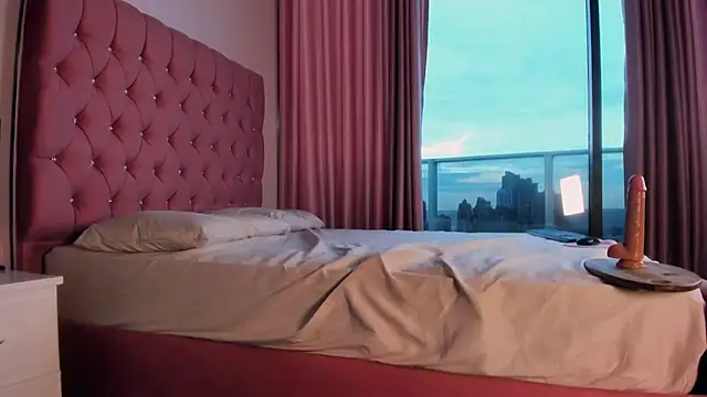 VanillaFlo online show from June 5, 2026, 5:58 am