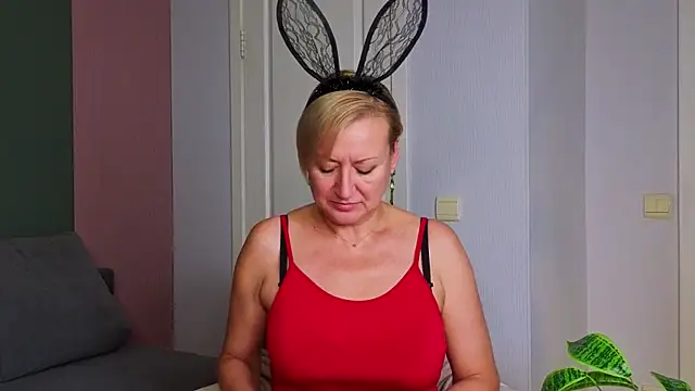 JessyMor online show from November 13, 2025, 4:28 pm