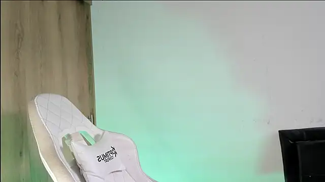 nicolvibes 212 online show from December 20, 2025, 8:16 pm