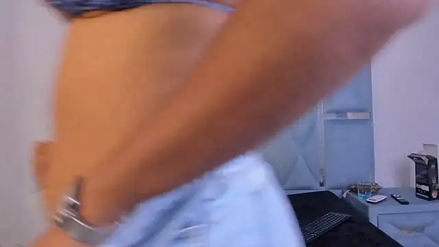 Kymasm online show from March 11, 2026, 1:06 pm