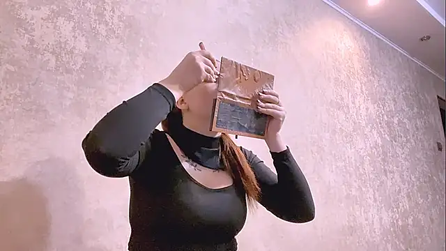 EveCrotts online show from November 15, 2025, 12:23 pm