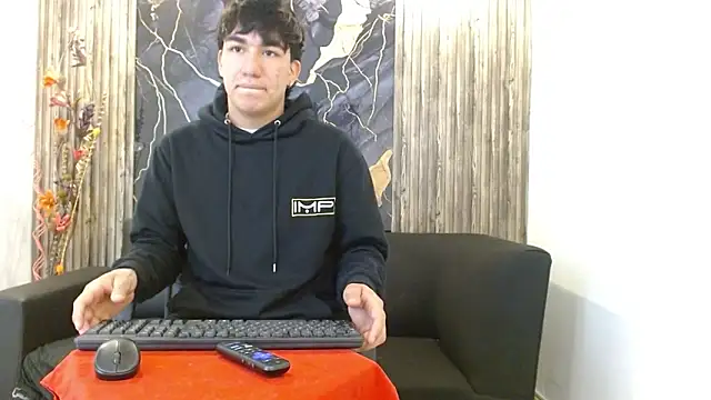 Tommy160920 online show from November 17, 2025, 12:55 pm