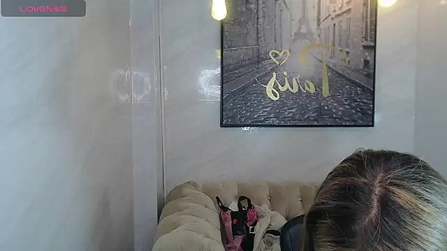 Evy Luxx v online show from June 6, 2026, 3:11 am
