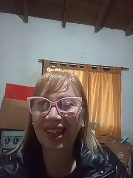 Snapshot of SexyMilf1211 chatting on May 21, 2026, 11:39 am SexyMilf1211 online show from May 21, 2026, 11:39 am