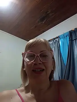 Snapshot of SexyMilf1211 chatting on June 10, 2026, 6:51 pm SexyMilf1211 online show from June 10, 2026, 6:51 pm