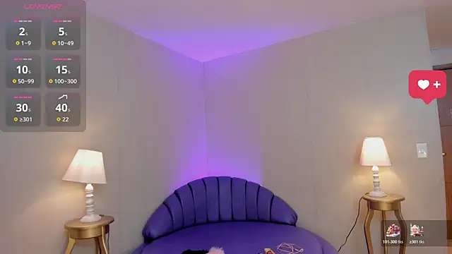 Midnight Bluee online show from December 2, 2025, 7:42 pm