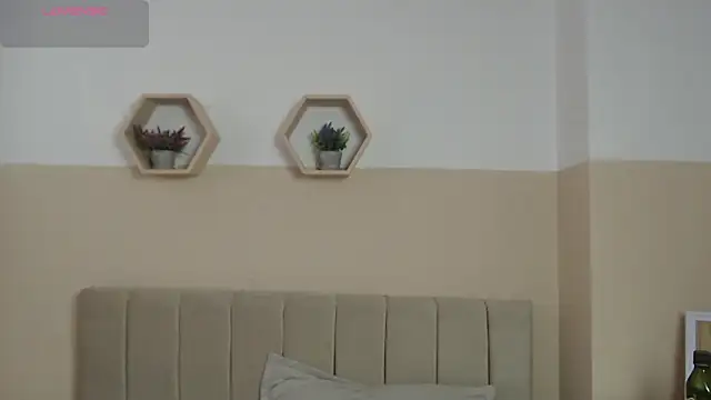 Snapshot of Charlothe_7 chatting on June 20, 2026, 1:47 pm Charlothe 7 online show from June 20, 2026, 1:47 pm