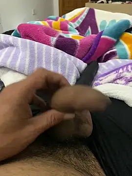 sweetblacky87 online show from April 27, 2026, 8:18 pm