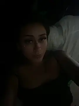 Felinamiau online show from February 18, 2026, 2:51 am