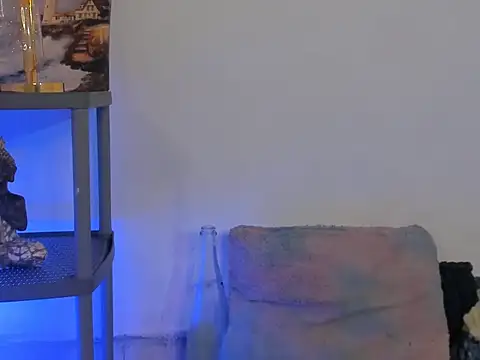 aprille15 online show from March 29, 2026, 5:57 pm