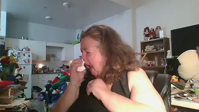 TiguhguhrsRose online show from December 3, 2025, 3:36 am