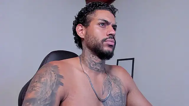 LuigiVitale 1 online show from March 9, 2026, 1:09 am