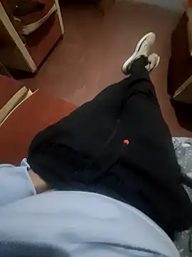 dey199524 online show from November 15, 2025, 11:43 pm