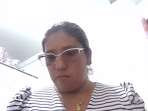 marcelaxxxl online show from November 25, 2025, 4:18 pm