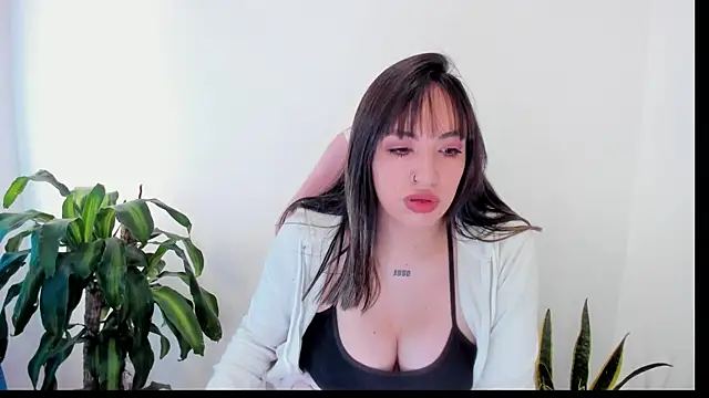 SOFIA SWEETT22 online show from November 14, 2025, 5:00 pm