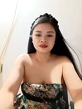 Snapshot of sara-xx chatting on April 4, 2026, 2:21 am sara-xx online show from April 4, 2026, 2:21 am